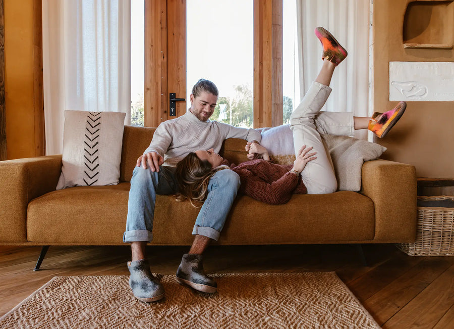 Immer kalte Füße? Darum sind Wollpantoffeln die Lösung Wollhausschuhe gegen kalte Füße